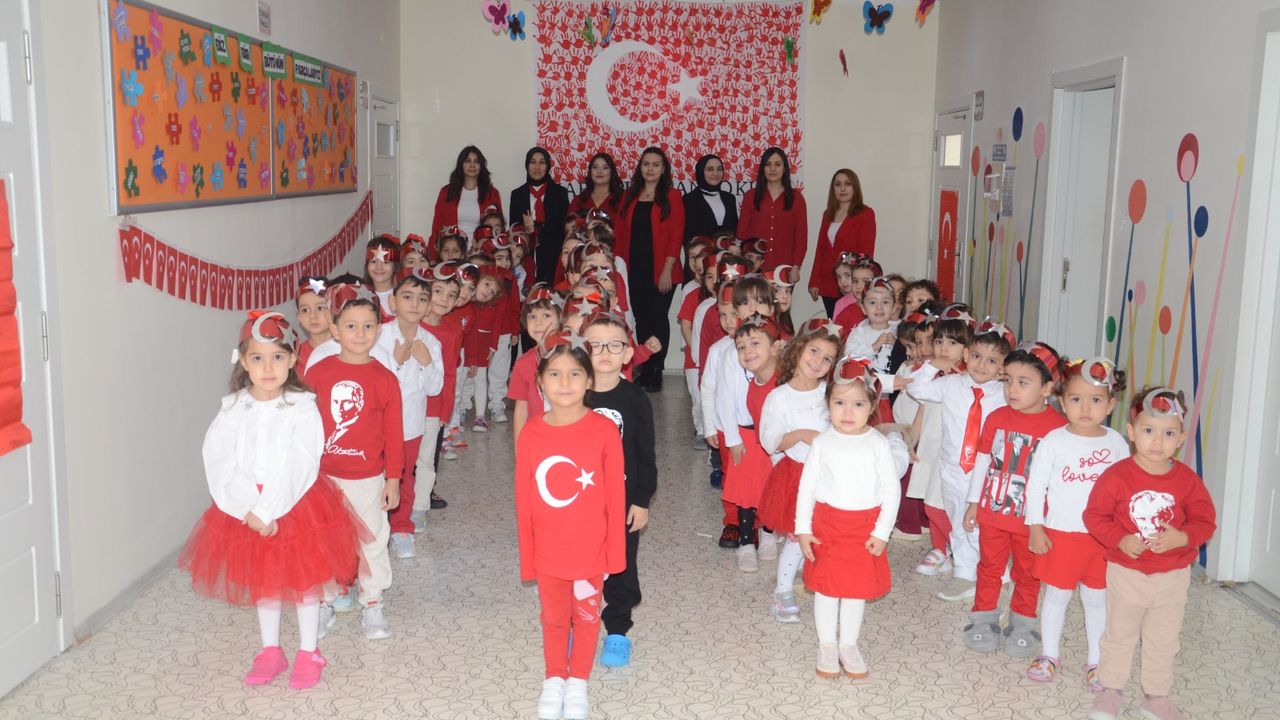Kardelen Eğitim Kurumları Anaokulu Öğrencilerinde Cumhuriyet Bayramı Coşkusu