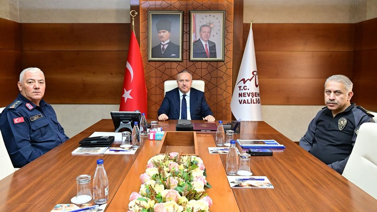 Nevşehir Valisi Ali Fidan, İçişleri Bakanı Ali Yerlikaya Başkanlığında Asayiş ve Güvenlik Toplantısına Katıldı