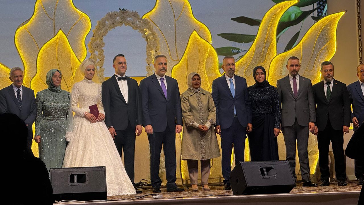 Dışişleri Bakanı Hakan Fidan, Atilla Seçen’in Kızının Nikah Şahidi Oldu