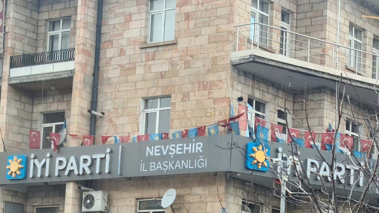 İyi Parti'de 4 Kişi Resmi Olarak Aday Adaylık Başvurusunda Bulundu! Sürpriz İsim veya İsimler Listeye Dahil Olabilir