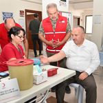 Vali Ali Fidan Kan Bağışında Bulundu, Kızılay Noktasını Ziyaret Etti