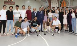 NEVÜ'de Geleneksel ‘13. Spor Şenlikleri’ Ödül Töreni Düzenlendi