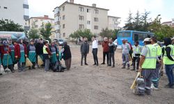 Belediye Ekiplerinden Güzelyurt ve 15 Temmuz Mahallelerinde Yoğun Mesai