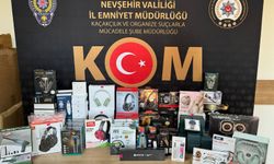 KOM Şube Ekipleri Nevşehir'de Kaçak Sigara, Tütün ve Silah Ele Geçirdi