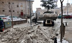 Belediye Caddesi ve Ana Arterlerde Kar Temizliği Yapılıyor