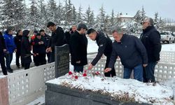 Depremde Hayatını Kaybeden Nevşehirli Vatandaşların Kabirleri Ziyaret Edildi