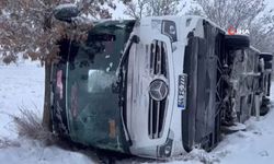 Nevşehir'de Yolcu Otobüsü Yan Yattı: 5 Yaralı