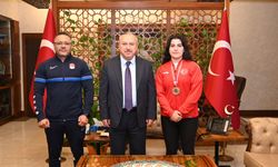 Nevşehirli Şampiyon Sporcular Vali Fidan’ı Ziyaret Etti
