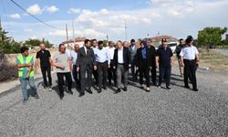 Vali Fidan, Derinkuyu’da Köy Yollarındaki Asfalt Çalışmalarını İnceledi