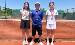 Nevşehirli 3 Sporcu Denizli'de Düzenlenen Tenis Müsabalarında Derece Yaptı