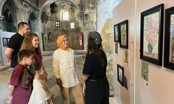 Prof. Dr. Fatma Fidan, Hüsn-i Hat ve Minyatür Atölyelerini Ziyaret Etti