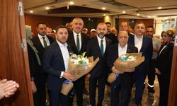 Başkan Arı, Hizmet-İş Nevşehir Şubesi’nin Genel Kuruluna Katıldı