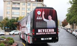 Başkan Rasim Arı, Nevşehir Belediyesi SK Takım Otobüsünü Kullandı