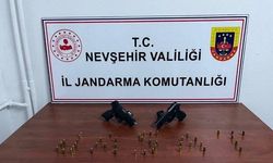 Uçhisar’da Yol Kontrolünde 2 Ruhsatsız Tabanca Ele Geçirildi