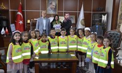 Hacı Pembe Avlanmaz 4-6 Yaş Kur’an Kursu’ndan İl Müftüsü Kazım Güzel'e Ziyaret