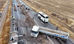 Kayseri Nevşehir Yolu 2 Kaza: 1 Ölü 2 Yaralı