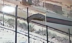 Nevşehir'de Kayganlaşan Yolda Şarampole Devrilen Tır Kameralara Yansıdı