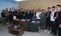 Kardelen’in Bileği Bükülmüyor