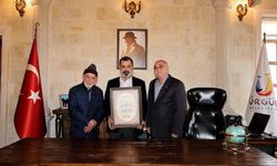 Ürgüp Belediye Başkanı Ali Ertuğrul Bul’a Nazar Duası Hediye Edildi