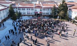 Kardelen Kolejinin 8. Sınıf Bursluluk Sınavı Rekor Katılımla Yapıldı