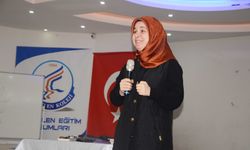 Yazar Selcen Yüksel Arvas Kardelenli Öğrencilerle Buluştu