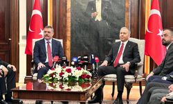 İçişleri Bakanlığında Devir Teslim Töreni: Yeni Bakan Çiftçi, Görevi Yerlikaya'dan Devraldı