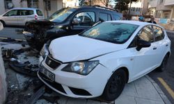 Buzlu Camla Trafiğe Çıktı, Kazaya Neden Oldu: 2 Yaralı