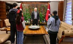 Vali Ali Fidan “Biz Bir Aileyiz” Projesi Kapsamında Çocukları Makamında Kabul Etti