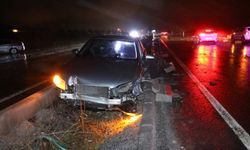 Nevşehir’de Su Birikintisine Giren Otomobil Refüje Düştü: 1 Yaralı