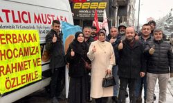 Yeniden Refah Partisi Nevşehir’de Merhum eski Başbakan Necmettin Erbakan'ın Vefât Yıl Dönümünde Lokma Dağıttı