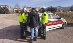 Akrobatik Motosiklet Sürücüsüne 13.601 TL Ceza ve Trafikten Men