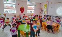 Kardelenli Minik Yüreklere Sevgi Aşılandı