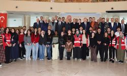 Nevşehirli İl Protokolü ve Hayırseverler İftar Sofrasında Öğrencilerle Buluştu