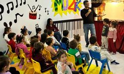 Özel ZeynepAna Anaokulu’nda Hacivat ve Karagöz Gösterisi Neşesi