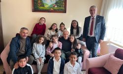 Nevşehir’de Öğrenciler Şehit Aileleri ve Emekli Öğretmenleri Ziyaret Etti