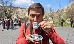 Kapadokya’da Turistlere Türk kahvesi ve Lokum İkramı