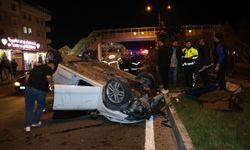 Kaza Anı Görüntüleri Köpeğe Çarpmamak İçin Manevra Yapınca Takla Attı: 2 Yaralı