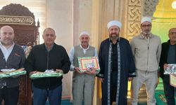 Camide Kur'an Öğrenen Vatandaşlar Belge Aldı