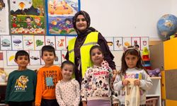 Nar Belediyesi’nden Öğrencilere Fidan Dağıtımı