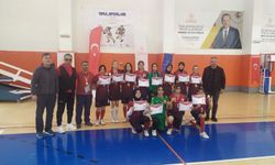 Nevşehir Boğaz Şehit Murat Ateş Ortaokulu Futsal’da Tarih Yazdı: Grup Şampiyonluğu Geldi!