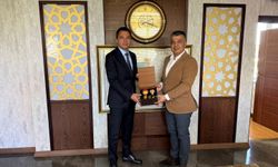 Başkan Özçelik’ten Karayolları 6. Bölge Müdürü Umut Akyazı’ya Ziyaret