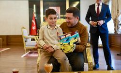 Minik Ziyaretçiden Başkan Rasim Arı’ya Anlamlı Ziyaret