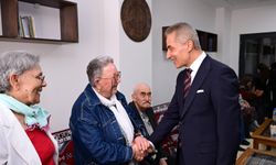 Vali Hüseyin Kök ve Eşi Sibel Kök, Huzurevi Sakinleriyle Bayramlaştı