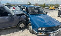 Nevşehir’de 4 Kişinin Yaralandığı Kaza Güvenlik Kameralarına Yansıdı