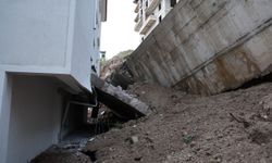Nevşehir’de Çöken İstinat Duvarı Evlerin İçine Girdi: 10 Ev Tahliye Edildi