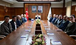 Kapadokya Alan Başkanı Aslanbay ve Komisyon Üyeleri Vali Kök’ü Ziyaret Etti