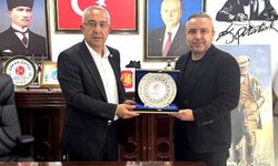 Başkan Çiftci’ye Federasyon Başkanı Beyazıt’tan Teşekkür Plaketi