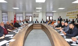 Belediye Başkanı Rasim Arı Mahalle Muhtarlarıyla İstişare Toplantısında Bir Araya Geldi