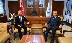 TBMM 22. Dönem Meclis Başkanı Bülent Arınç’tan Vali Hüseyin Kök’e Hayırlı Olsun Ziyareti