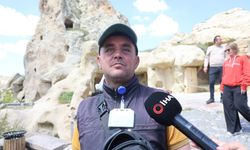Nevşehir'de Kazadan Sonra Hayata Şiirle Tutundu, 7 Dil Öğrenip Ekmeğini Kazandı